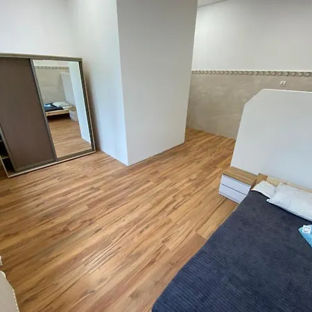 아파트 Pokoje Nad Lyna *