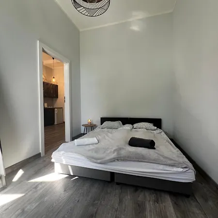 Pokoje Nad Lyna Apartment *